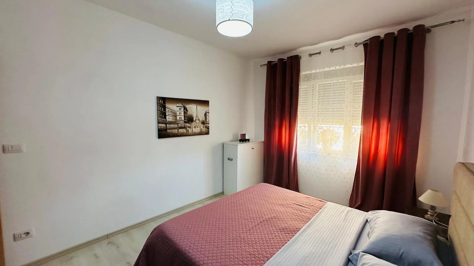 Grace'S Centre Apartment Shkoder 0*,