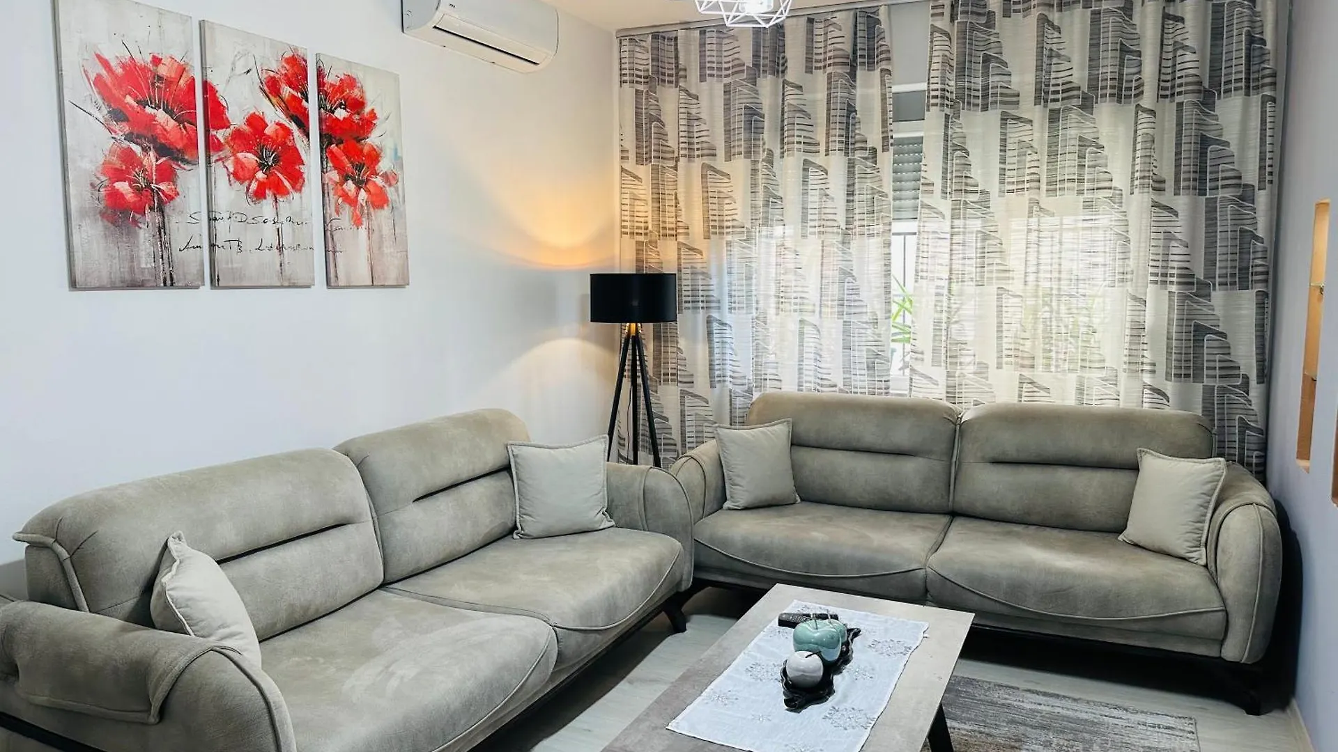 Grace'S Centre Apartment Shkoder