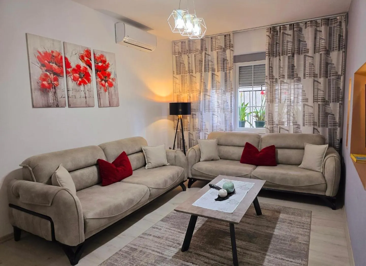 Grace\'S Centre Apartment location